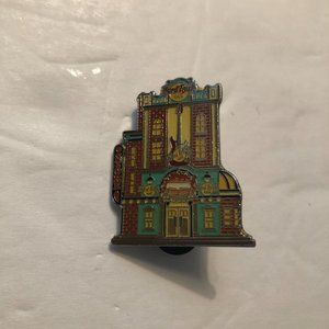 2003 Department 56 Hard Rock  Building Pin